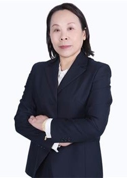 北京新亞學(xué)校陳英圖片
