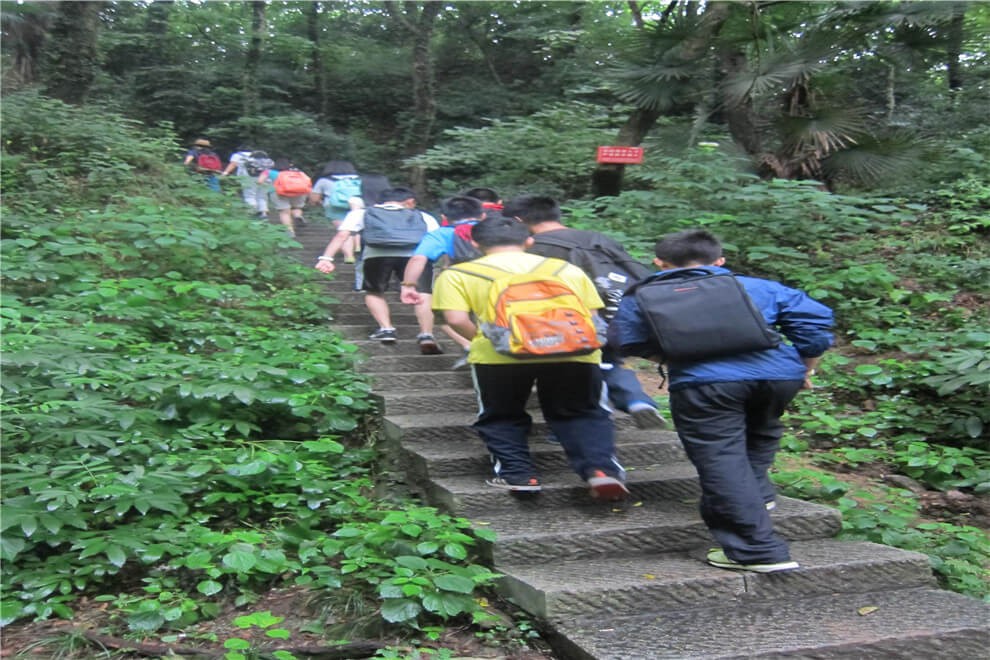 杭州第四中學國際部爬山活動圖集