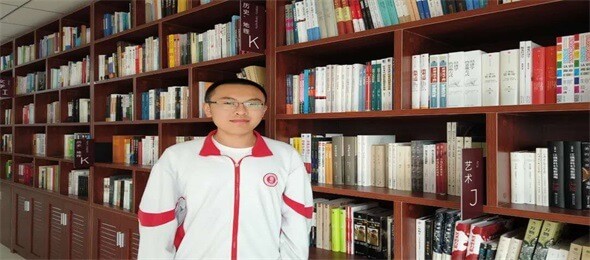 呼市二中國際部圖書館圖集