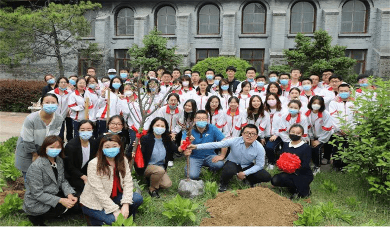 呼市二中國際部植樹圖集