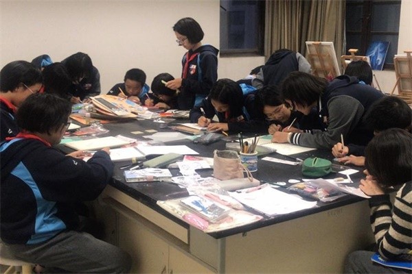 鄭州一八聯(lián)合國際學校繪畫圖集