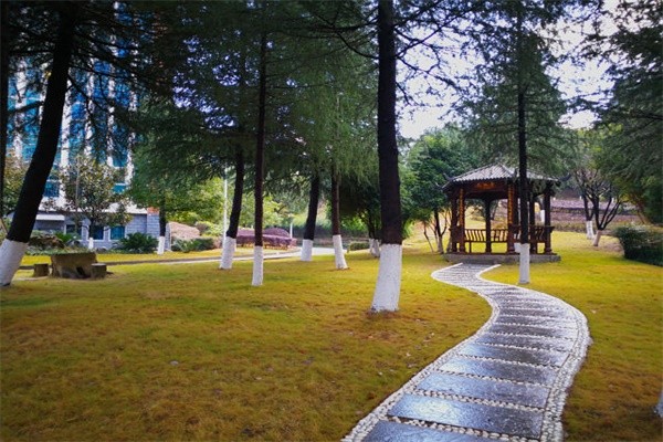 貴陽市第一中學(xué)國際班校園風(fēng)采圖集