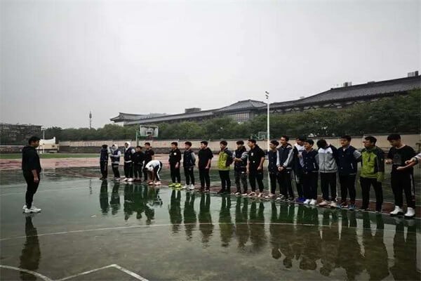 陜西師大附中國(guó)際部籃球活動(dòng)圖集