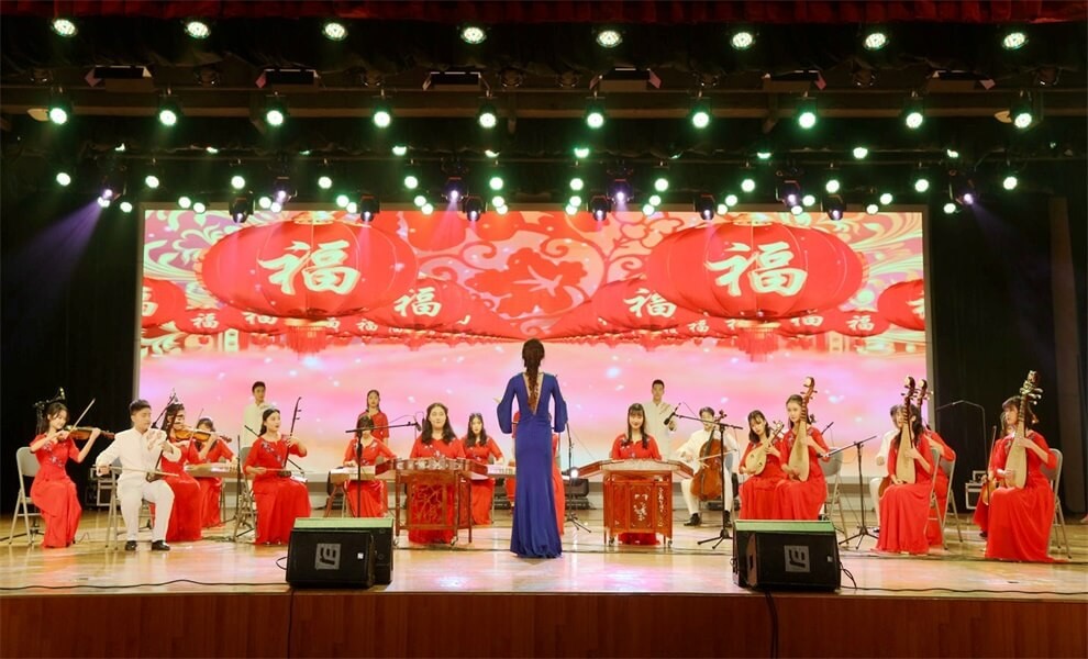 山東省淄博第十一中學(xué)國際部文藝匯演圖集