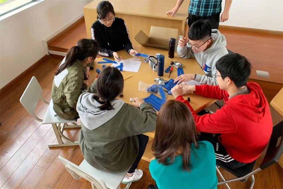 上海托馬斯實驗學(xué)校課堂學(xué)習(xí)圖片03