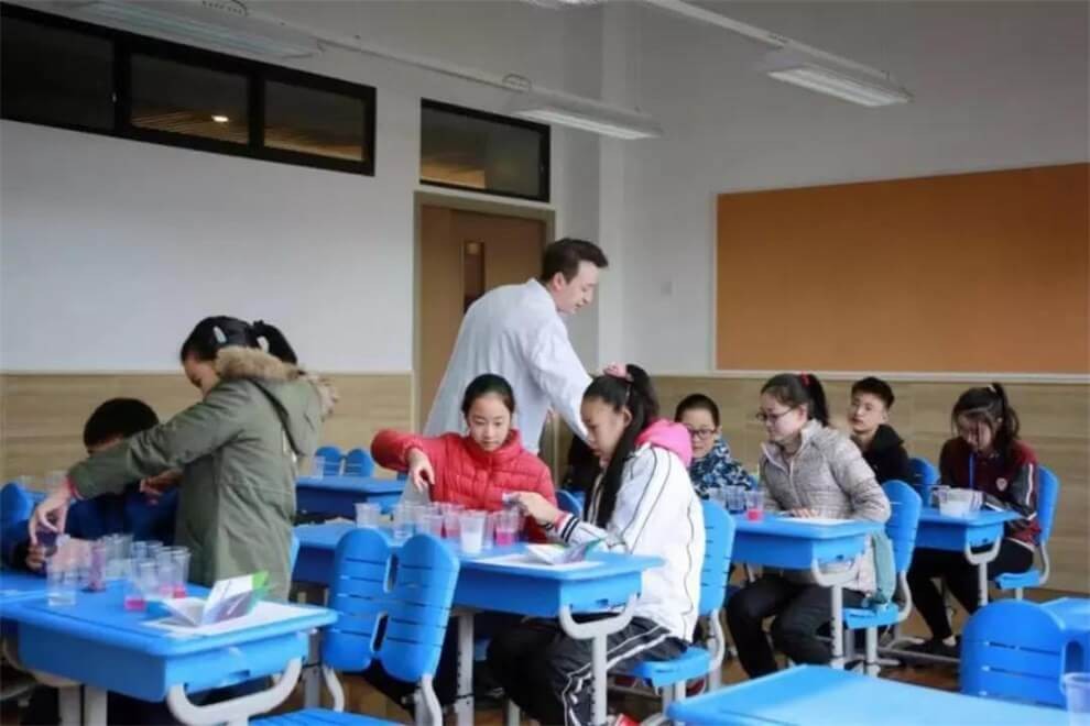上海托馬斯實驗學(xué)校課堂學(xué)習(xí)圖片04