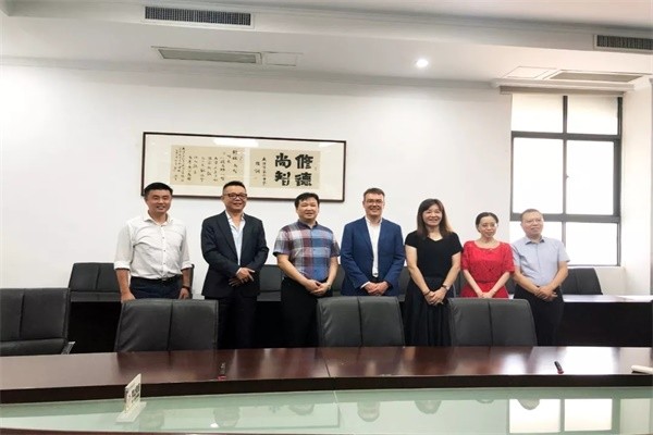 武漢市第六中學(xué)國際部國外教師訪校圖集