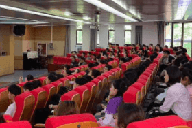 杭外劍高舉行畢業(yè)校友經(jīng)驗分享會圖片