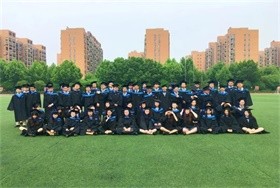 光谷劍橋國(guó)際高中畢業(yè)典禮圖片