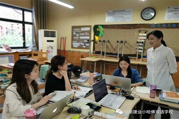 建業(yè)小哈佛雙語學(xué)校：凝心聚力、研無止境03